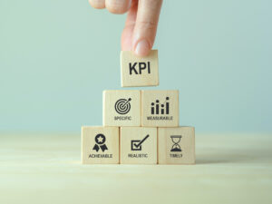 Effective and smart key performance indicators (KPIs) to measure and evaluate progress. Specific, measurable, achievable, realistic, timely. Tracking performance, setting goals and making decisions.